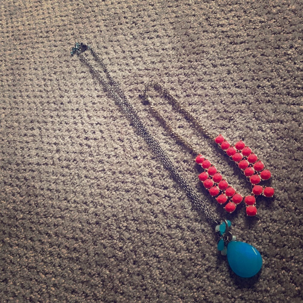 Fashion necklaces sold as a pair